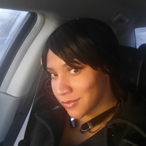 Meet your Posher, Aisha - Picture 1 of 1